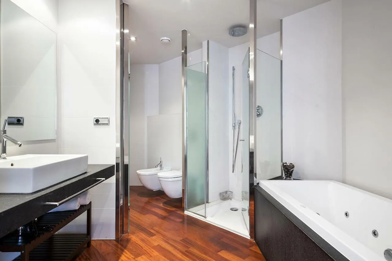 Uma Suites Passeig De Gracia 16 Barcelona Apartment