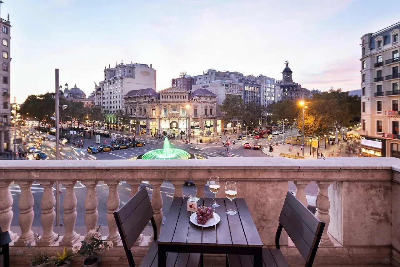 Uma Suites Passeig De Gracia 16 location
